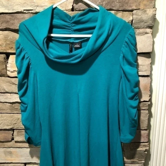 New directions size medium ruffle sleeve shirt - Picture 2 of 14